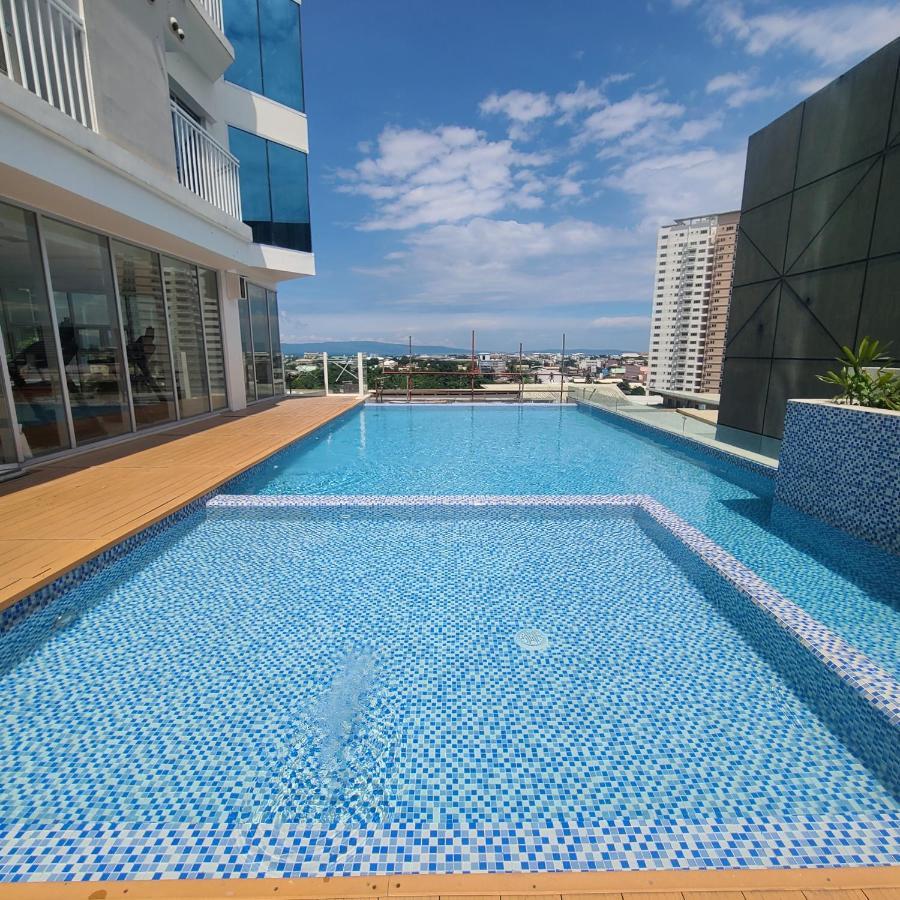 Inspiria Condo Free Airport Pickup For 3 Nights Stay Or More Davao City Dış mekan fotoğraf